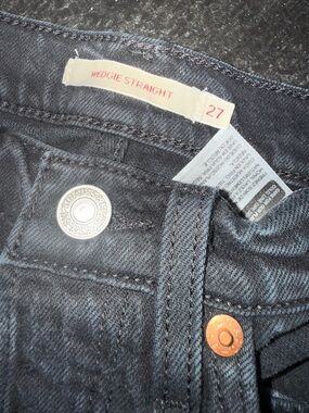 Levi's Wedgie Straight Women's Jeans in Black Denim